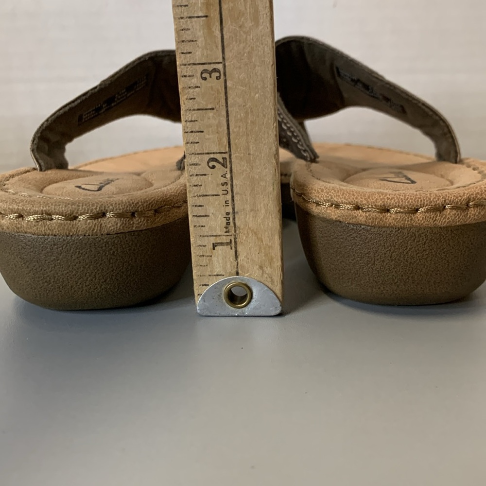 Clarks Leather Uppers Copper Studded Sandals size 6.5 - Picture 11 of 12